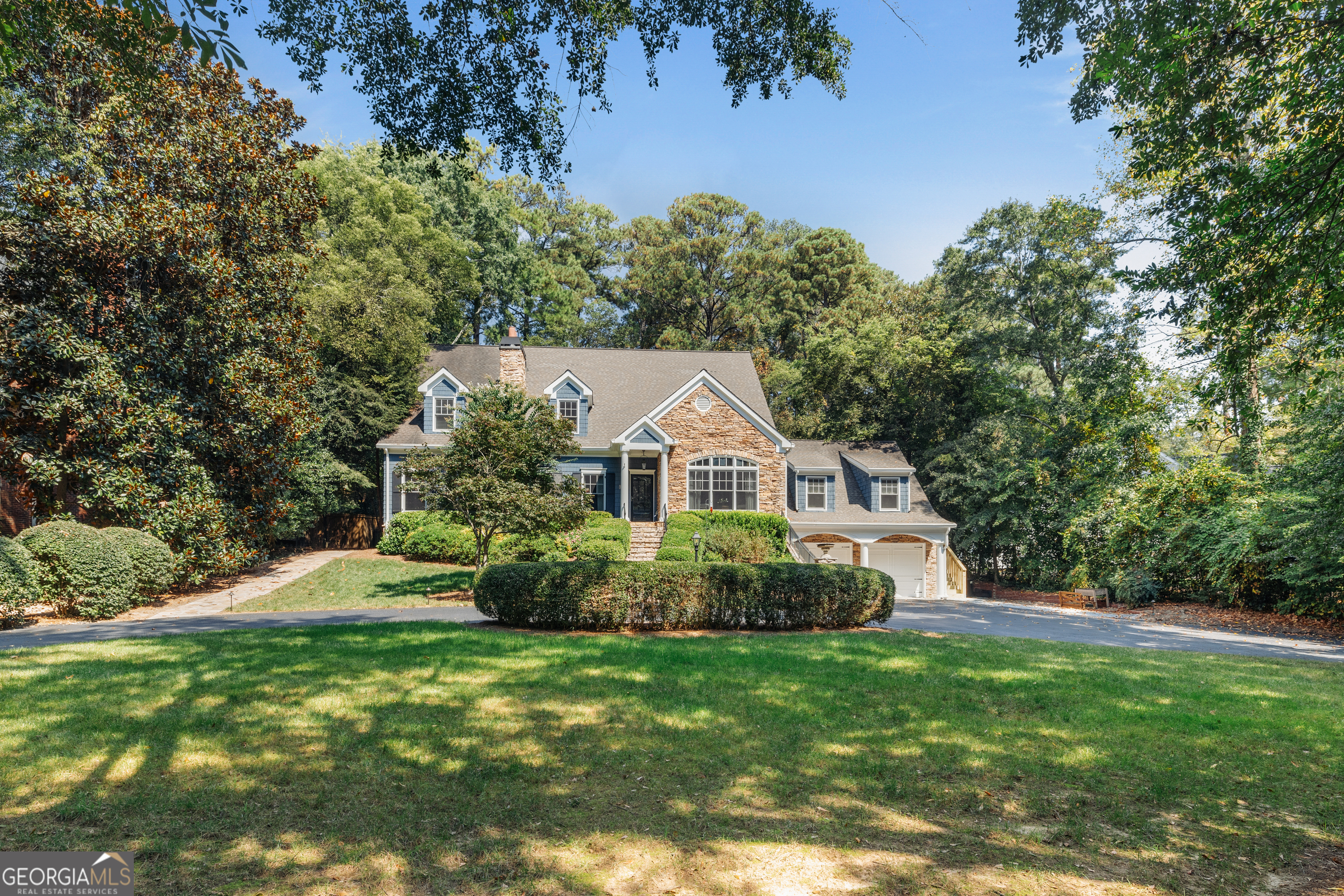 2813 W Roxboro RD NE