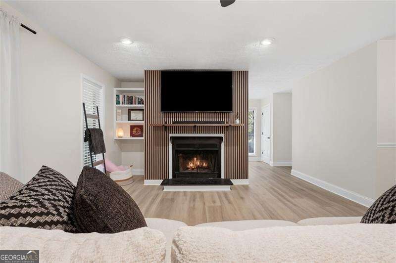109 Cumberland CT SE
