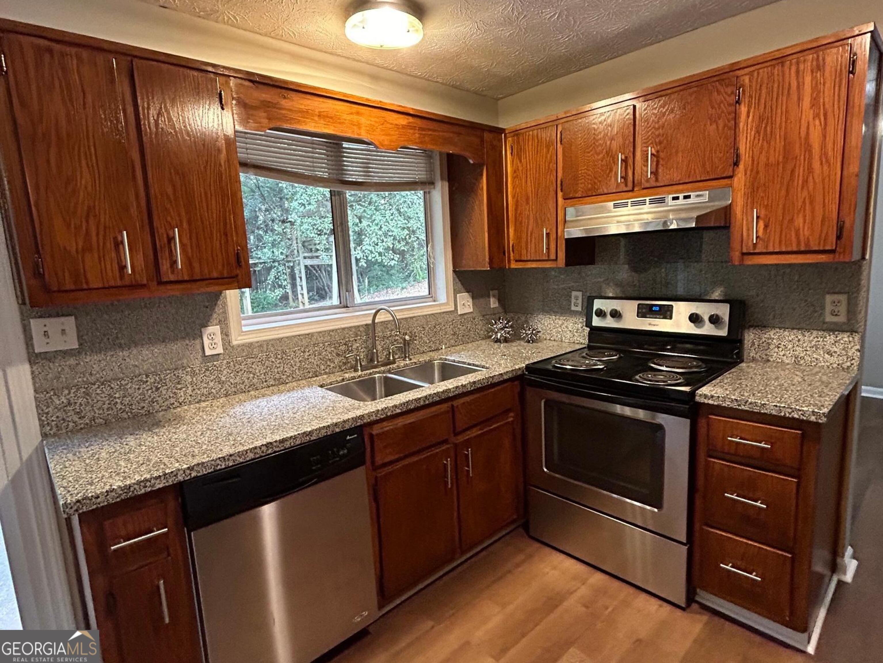Turtle Summit - Residential Lease