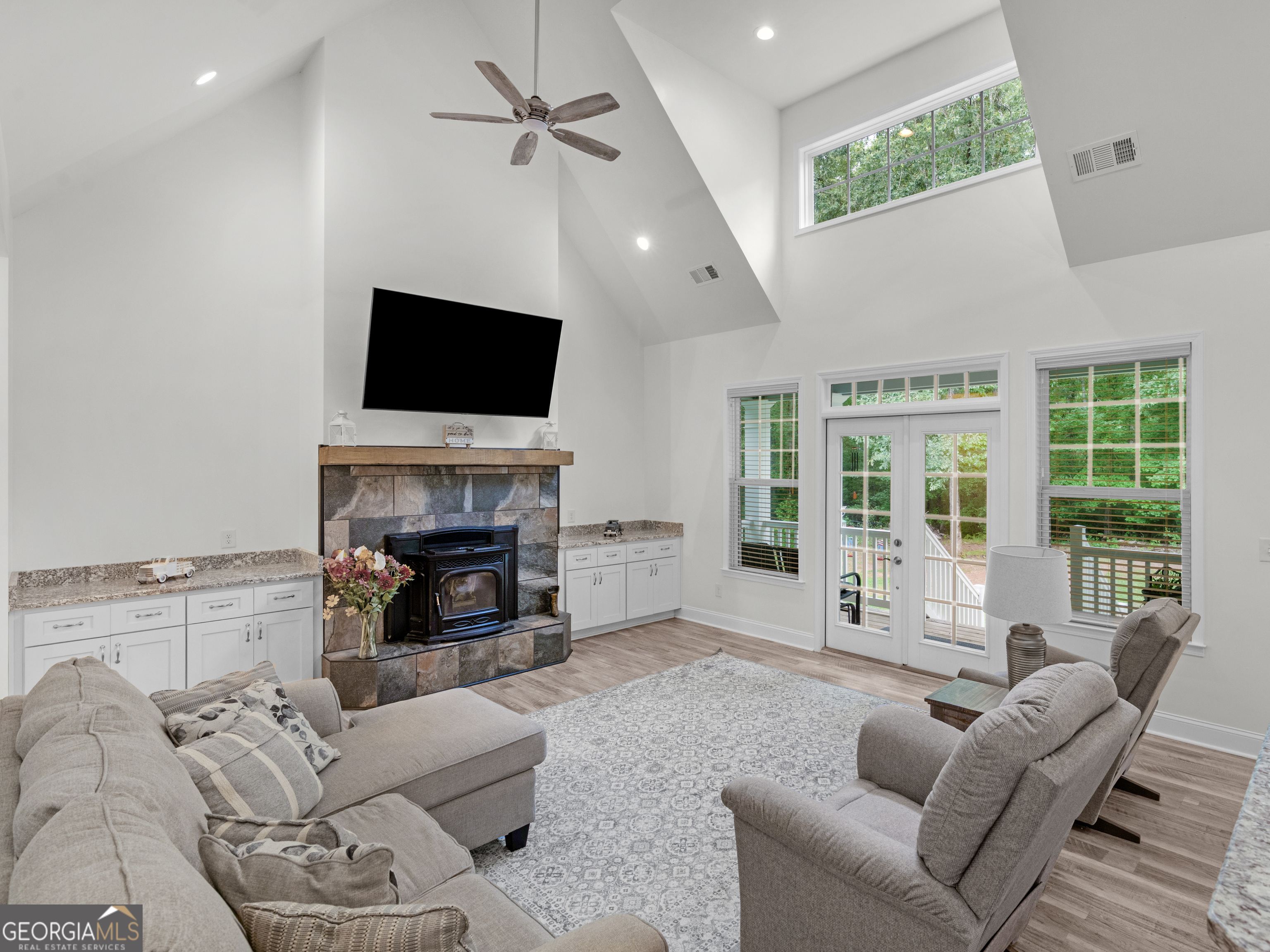 2736 Lester Mill RD