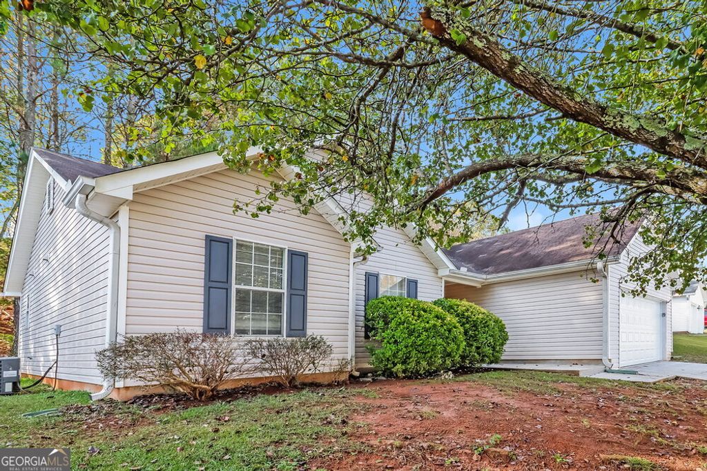 Photo of 702 Shoal Circle SE, Lawrenceville, GA 30046 (MLS # 10757103)