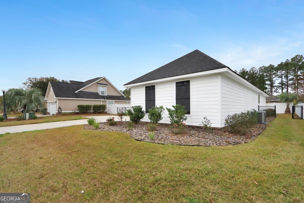 233 Isabella WAY