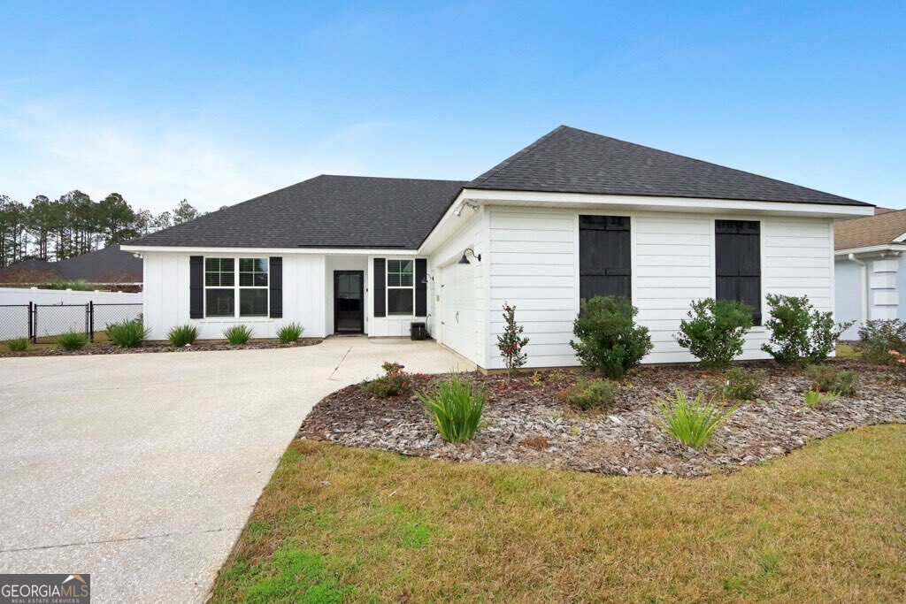 233 Isabella WAY