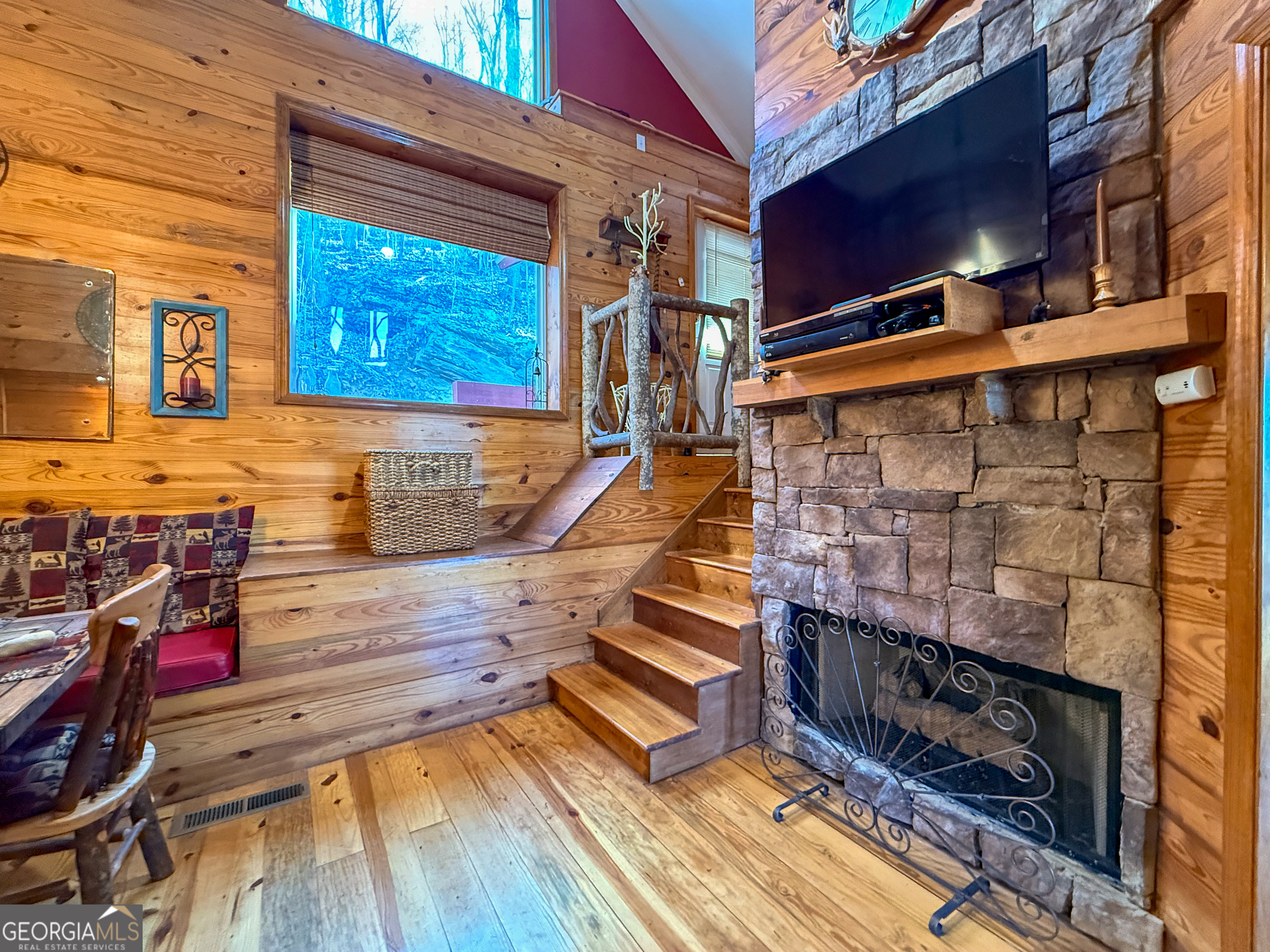 221 Wilson LN