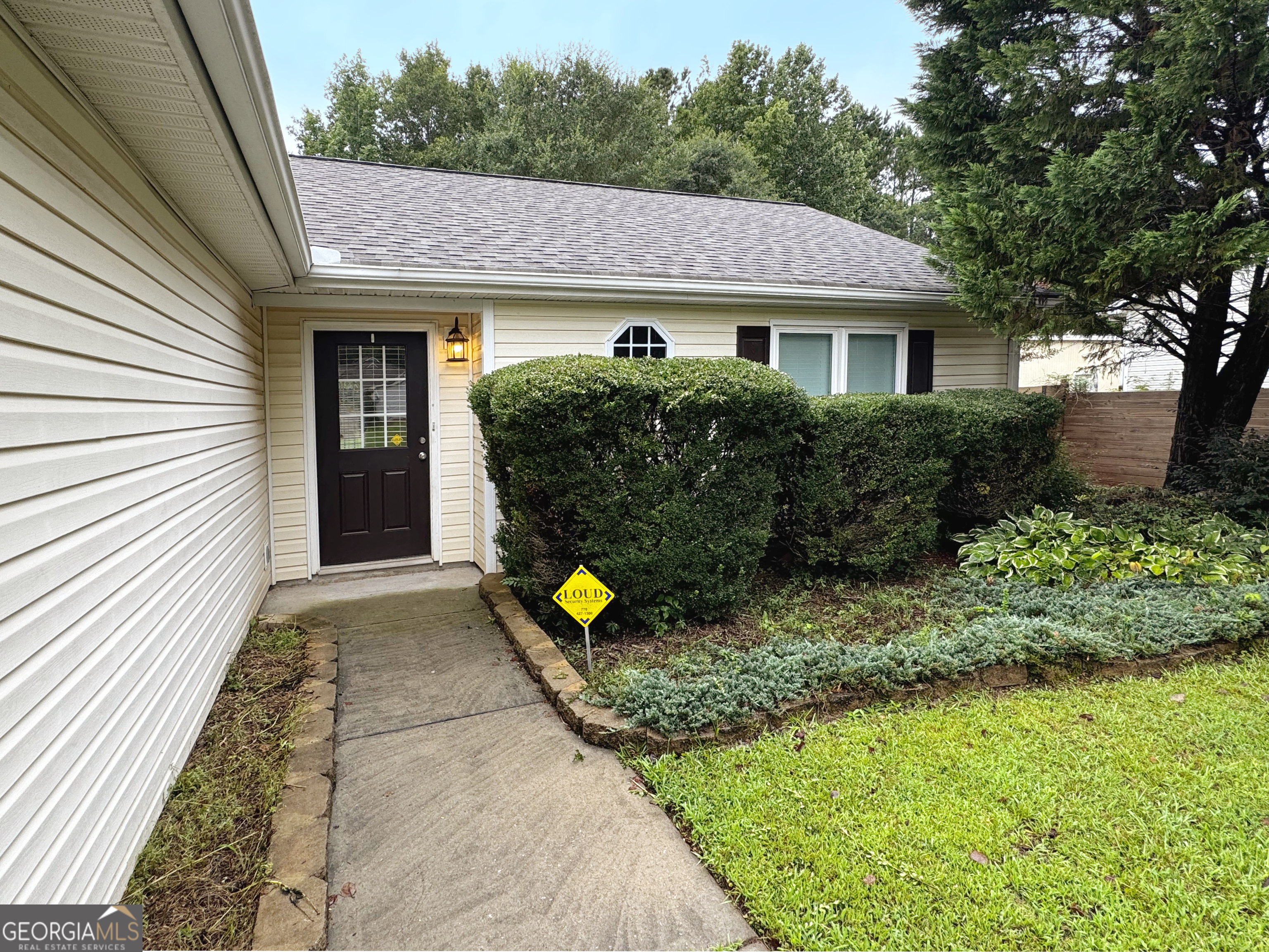 73 Canterbury DR