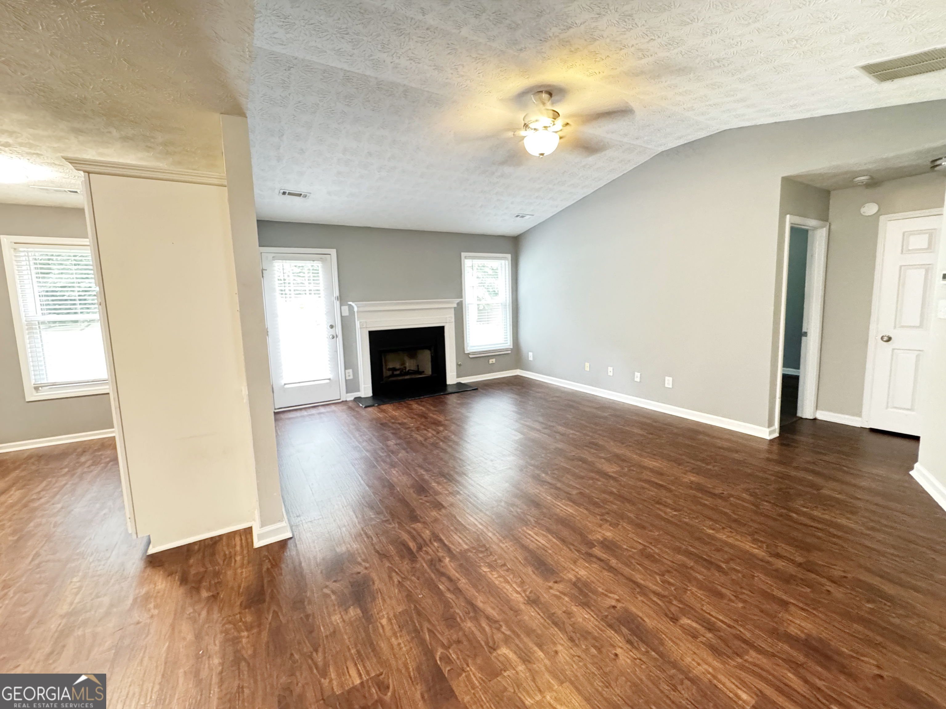 73 Canterbury DR