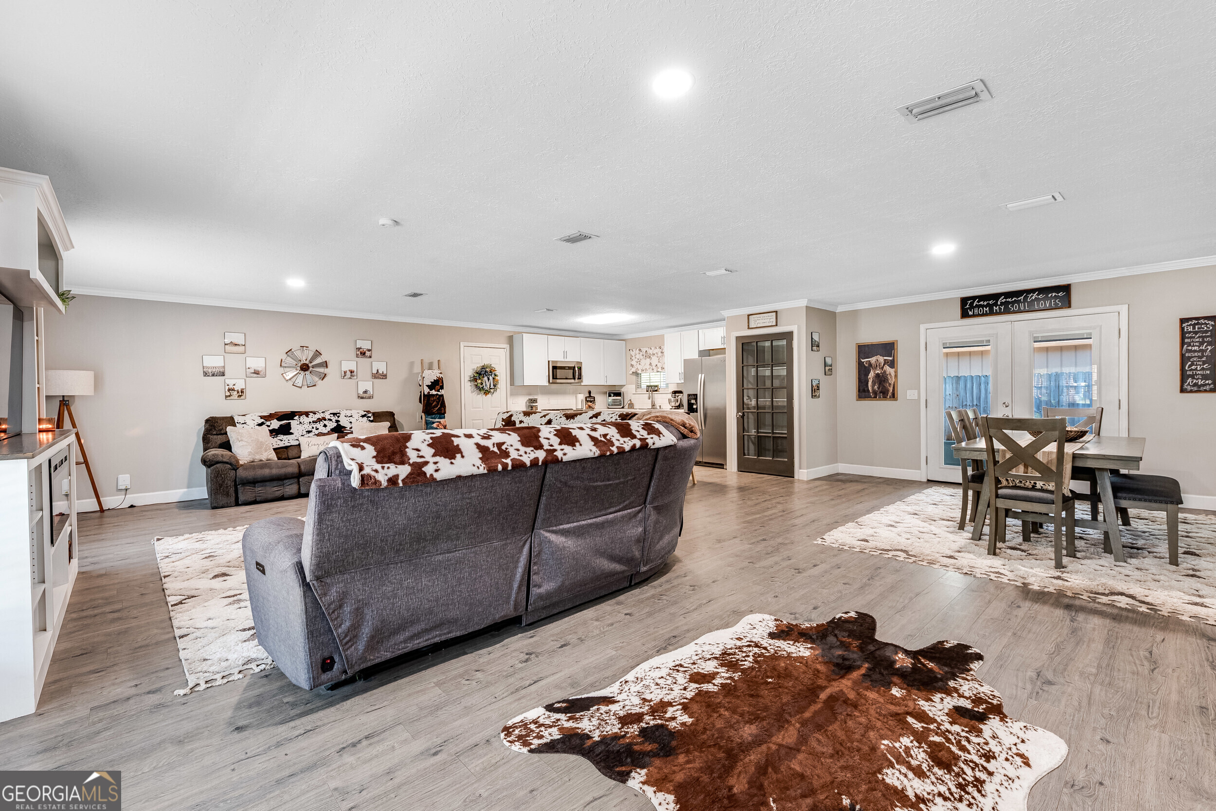 102 W Palm CT