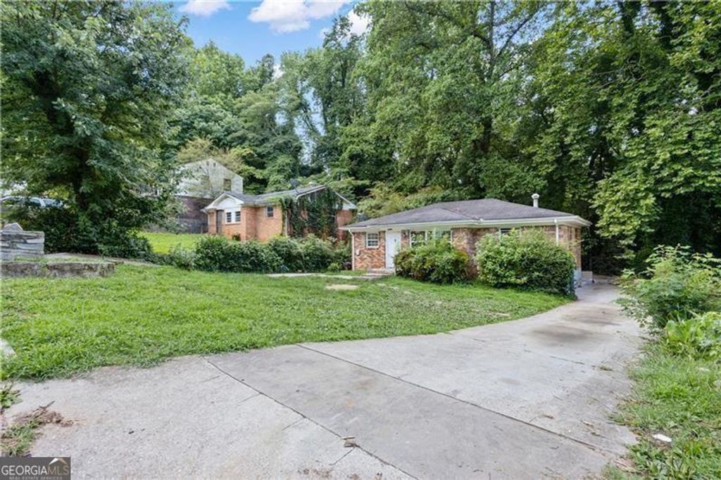 Photo of 1279 Kenilworth Drive SW, Atlanta, GA 30310 (MLS # 10734306)