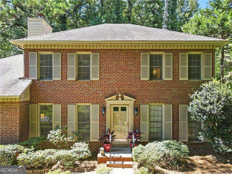 ESTATE HOME SALE LOVINGLY OWNED BY THE SAME FAMILY FOR 30 YEARS- READY FOR YOU!.TRADITIONAL 3/2.5 BRICK FRONT HOME NESTLED ON A PRIVATE, LOW MAINTENANCE .56 ACRE WOODED LOT IN THE SOUGHT-AFTER WESTCHESTER NHBD. HARDWOOD FLOORS THROUGHOUT MAIN LEVEL, DEN WITH FIREPLACE, SEPARATE LR/DR, PANTRY IN KITCHEN, LARGE LAUNDRY/MUD ROOM. NEW HVAC 2021, NEW WATER HEATER 2024, NEW GARAGE DOORS/OPENERS 8/25. DECK OFFERS A PERFECT SPOT TO RELAX AND TAKE IN THE PEACEFUL VIEW. SOLID AND WELL-CARED-FOR THIS "DIAMOND IN THE ROUGH" IS READY FOR YOUR PERSONAL TOUCHES AND UPDATES, ADD A 4TH BEDRM- ENDLESS POTENTIAL! MOVE RIGHT IN AND MAKE UPDATES AT YOUR OWN PACE. HOME IS COMFORTABLE AND LIVABLE AS IT IS. RARE OPPORTUNITY TO GET INTO THIS ESTABLISHED NHBD UNDER $500K! CURRENTLY NOT PART OF THE HOA, BUT NEW OWNER CAN JOIN. GREAT AMENITIES! BUILD EQUITY IN A PRIME LOCATION. THIS IS A ROSWELL ADDRESS WITH COBB COUNTY TAXES. GREAT LOCATION CLOSE TO EVERYTHING. TAKE A LOOK TODAY!