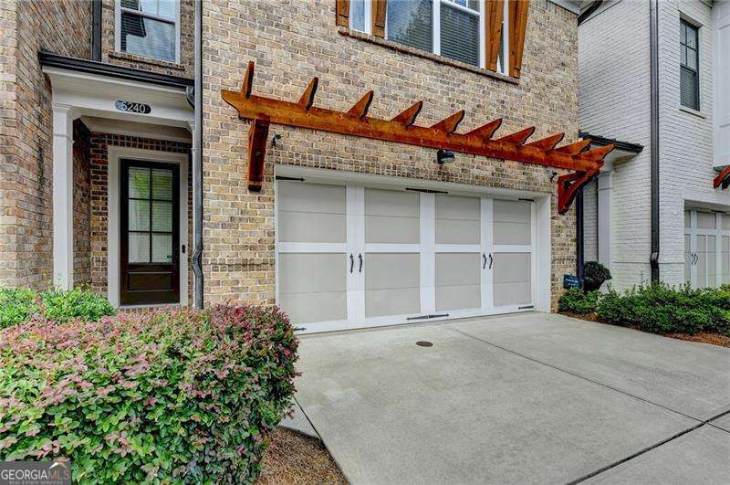 5240 Cresslyn RDG