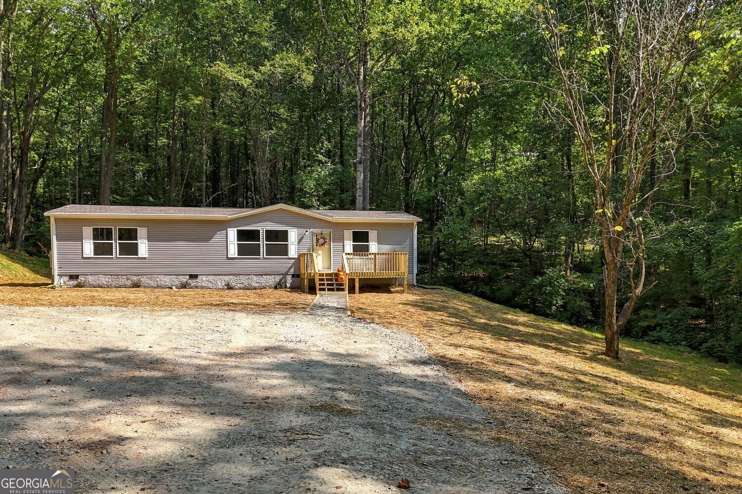 2296 Highway 136 East