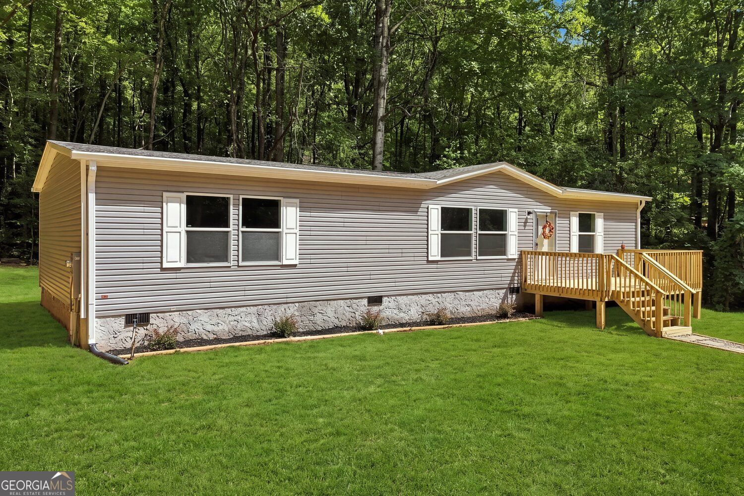 2296 Highway 136 East