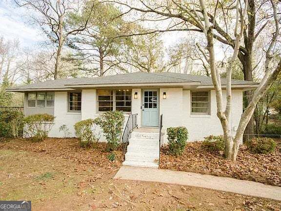 Photo of 110 Peachtree Circle SE, Marietta, GA 30060 (MLS # 10879294)