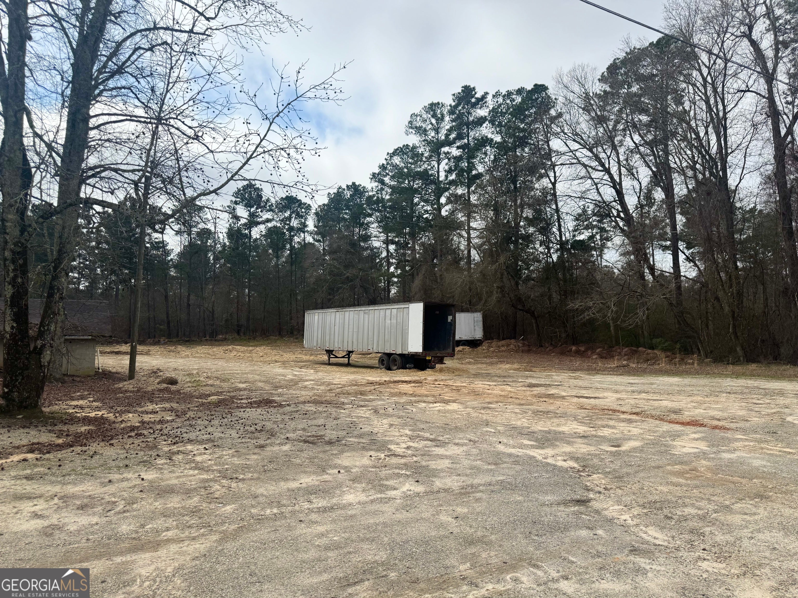 184 Mill RD