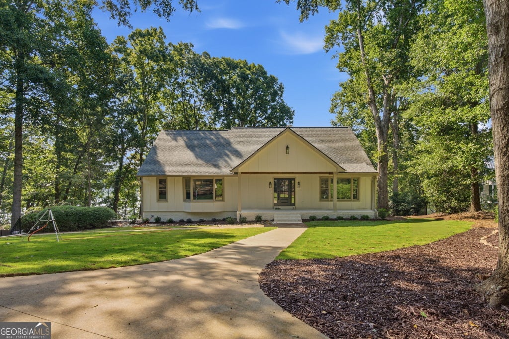 Photo of 2585 Bridgewater Circle, Gainesville, GA 30506 (MLS # 10835698)