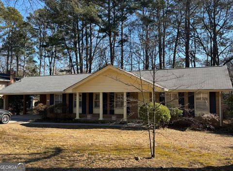 Photo of 105 Brown Fox Drive SW, Rome, GA 30165 (MLS # 10688025)