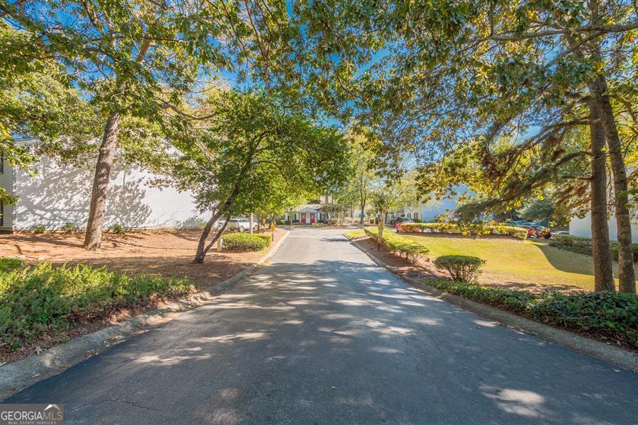 1000 Belmont - Residential Lease