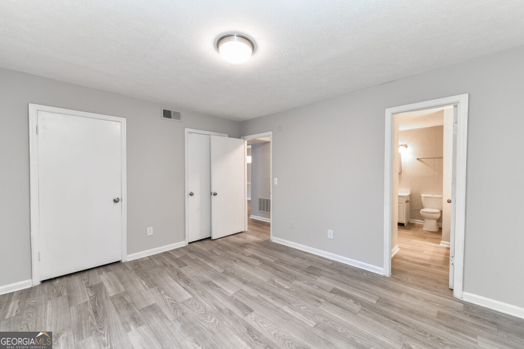 1000 Belmont - Residential Lease