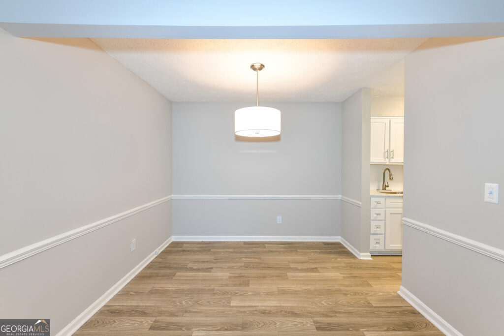 1000 Belmont - Residential Lease