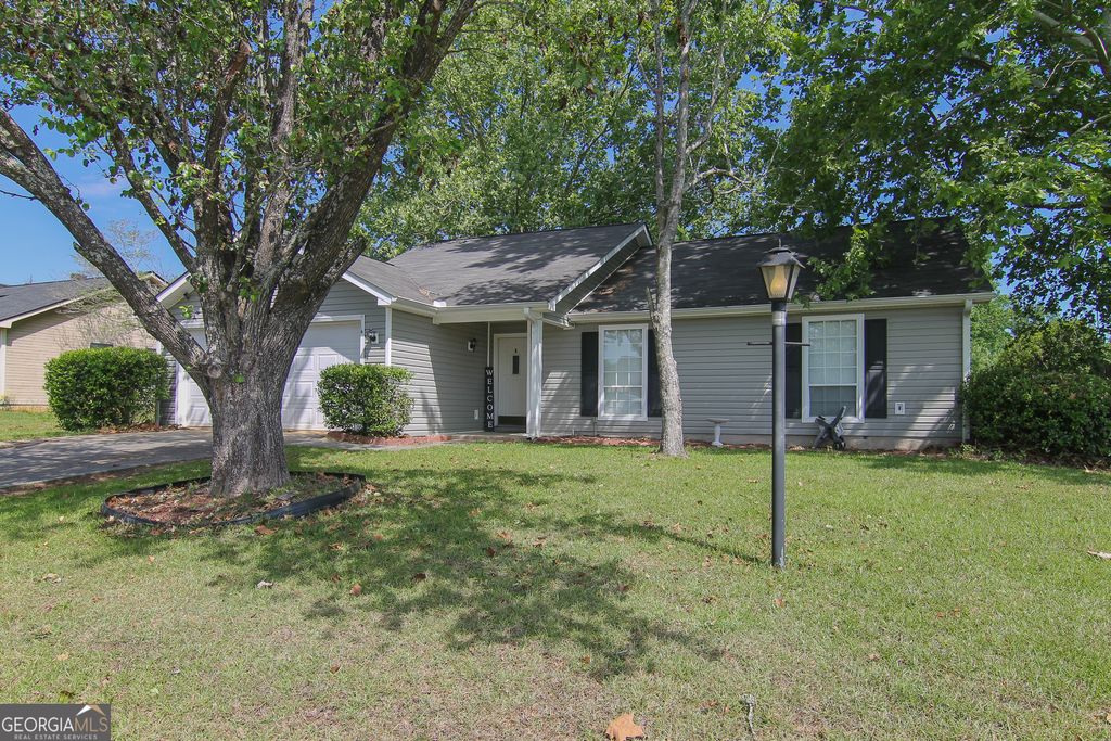 Photo of 604 Gateway Drive, Bonaire, GA 31005 (MLS # 10735936)