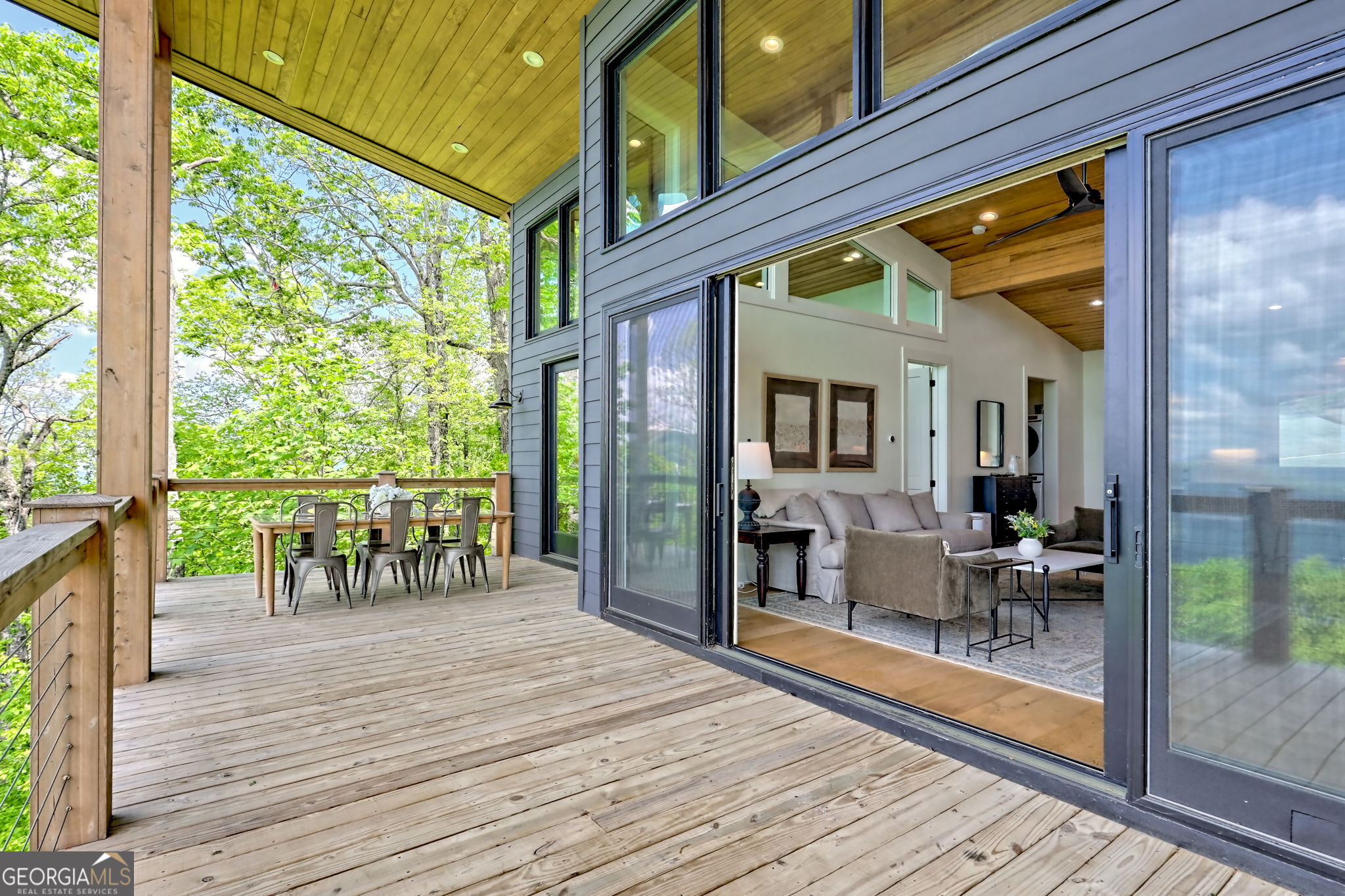 Tiger, Georgia 30576, United States, 3 Bedrooms Bedrooms, ,3 BathroomsBathrooms,Residential,Active,126884