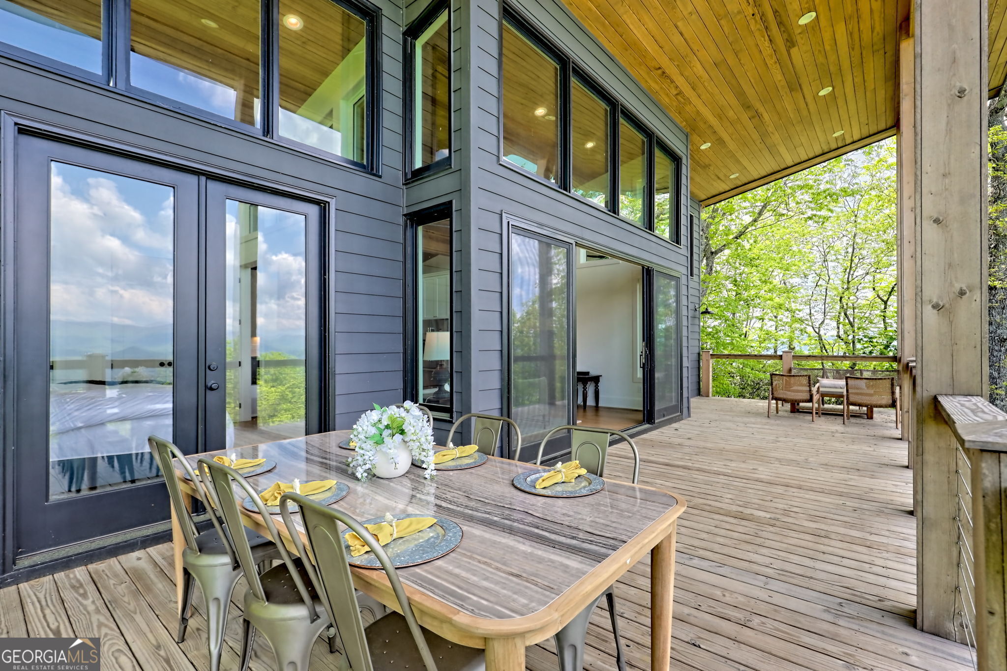 Tiger, Georgia 30576, United States, 3 Bedrooms Bedrooms, ,3 BathroomsBathrooms,Residential,Active,126884