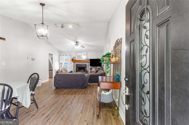 237 MONA PL