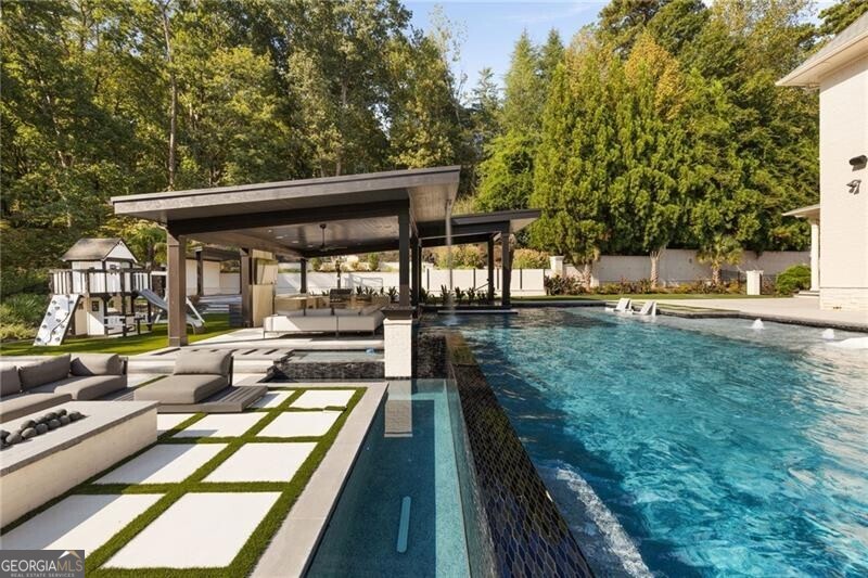 Sandy Springs - Residential