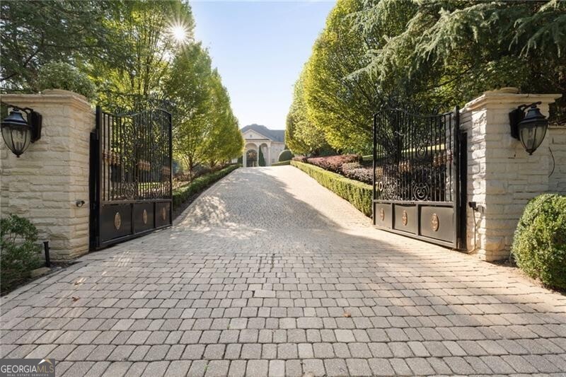 Sandy Springs - Residential
