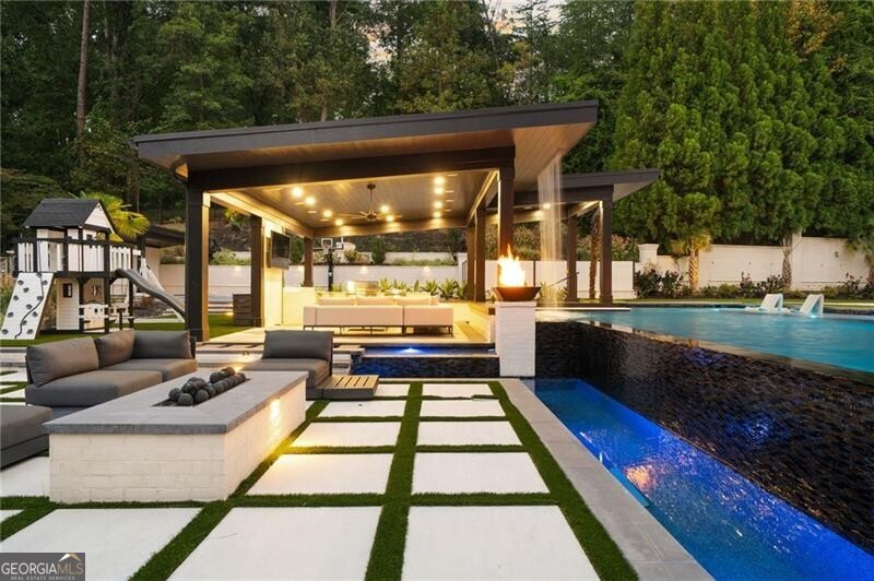 Sandy Springs - Residential