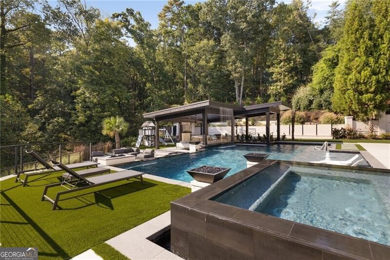 Sandy Springs - Residential
