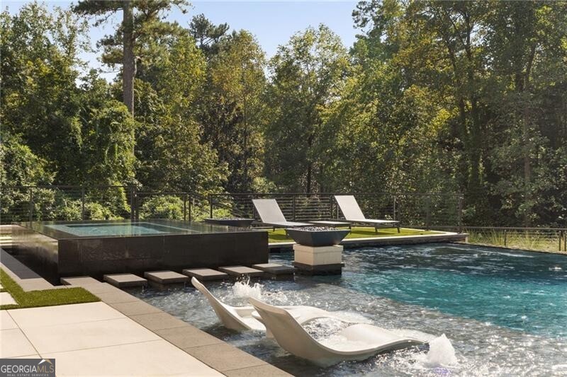 Sandy Springs - Residential