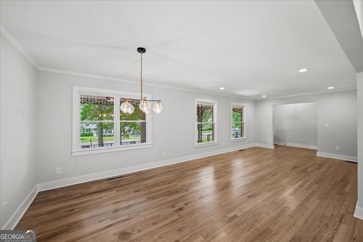 1520 Diamond Head CIR