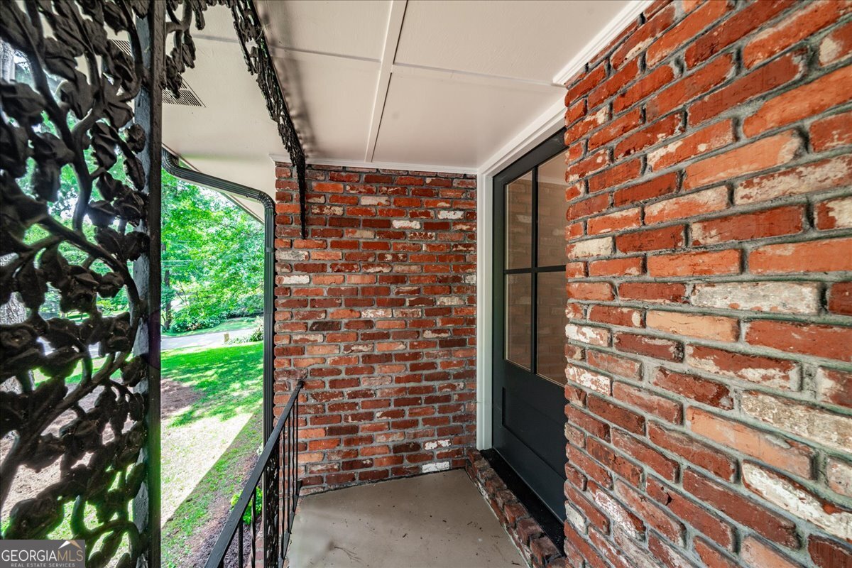 1520 Diamond Head CIR