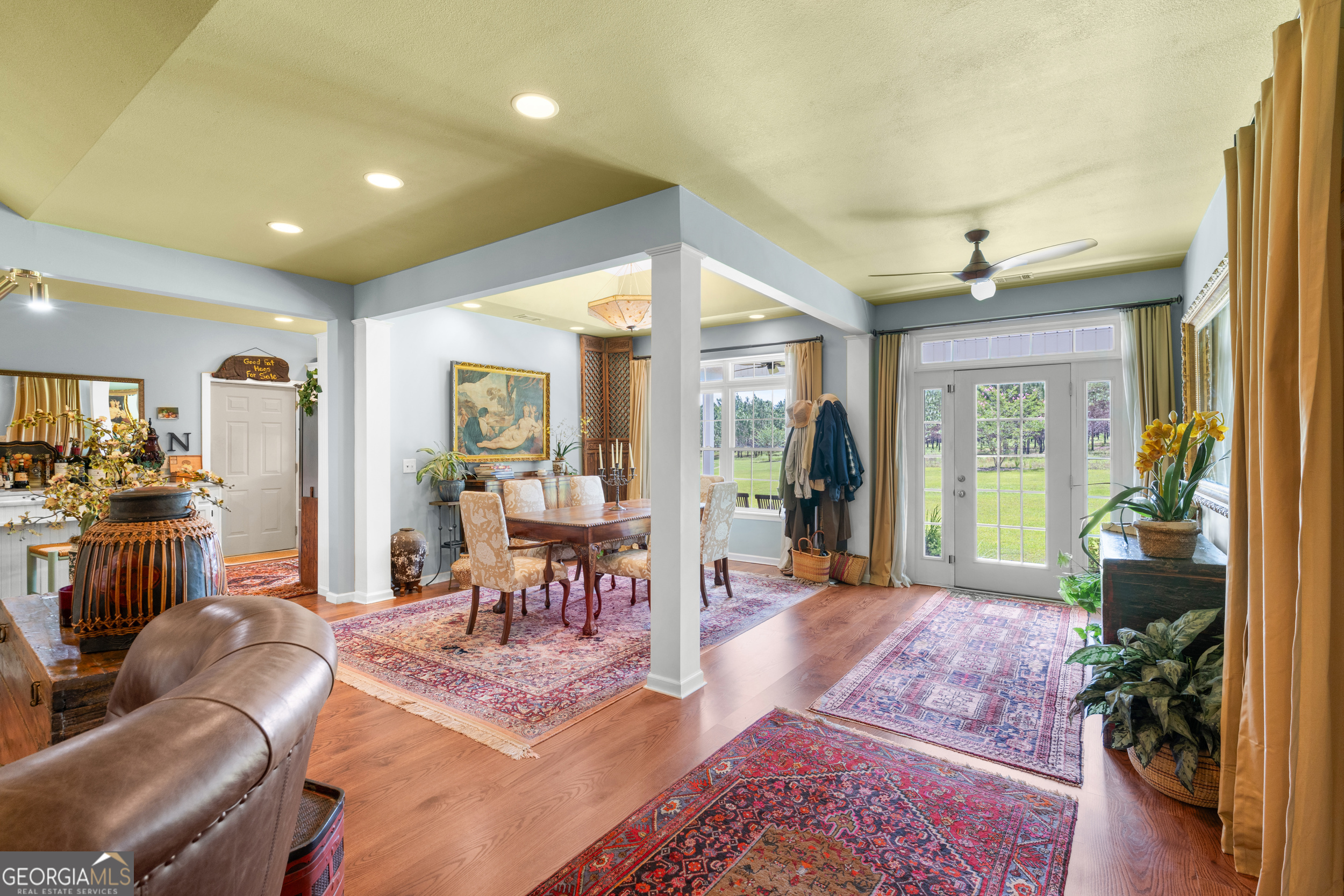 2441 Bovine RD
