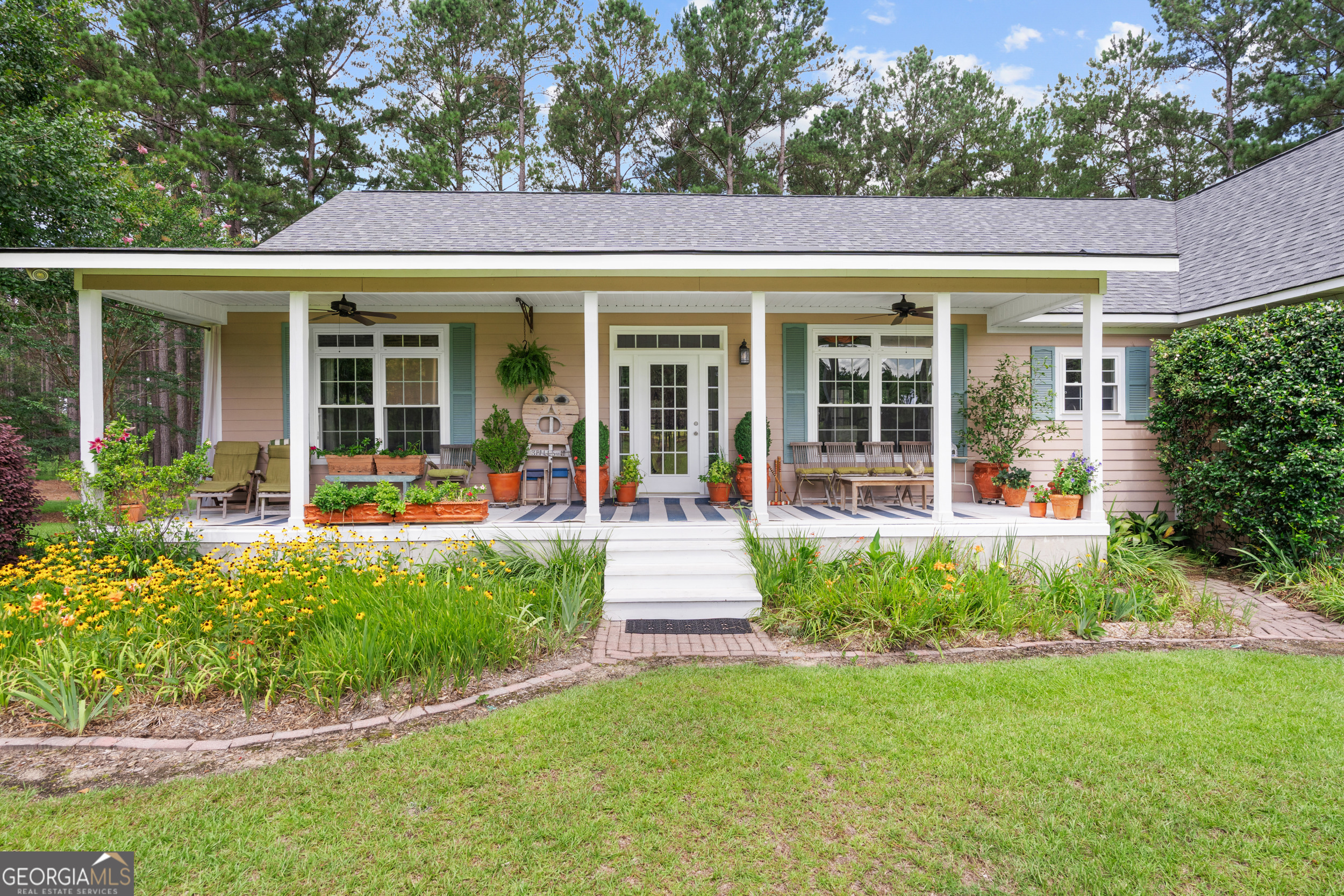 2441 Bovine RD