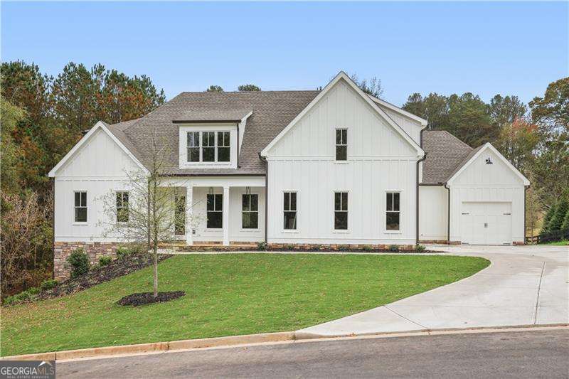 113 Creekview LN