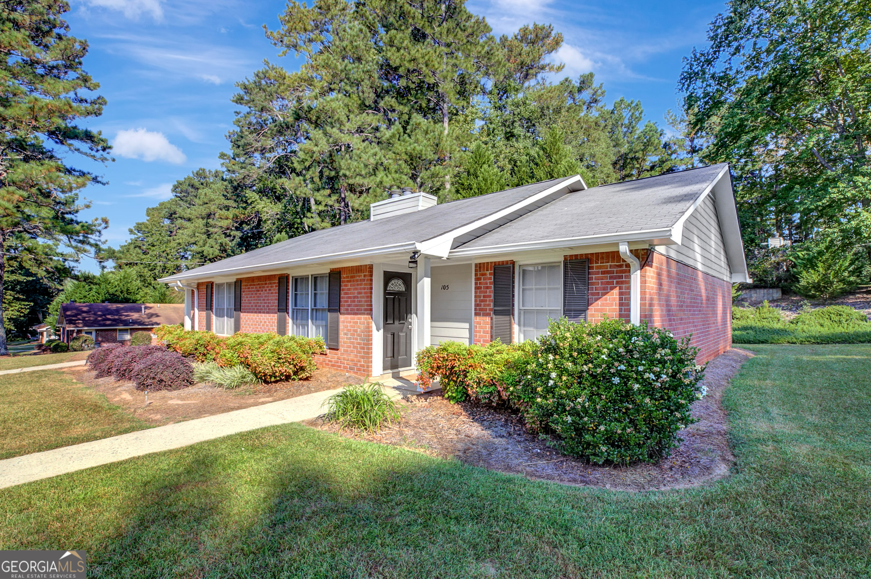 Fully Renovated 2BR/1.5BA Duplex in the Heart of Fayetteville Interested in this home? You clearly have exceptional taste. Look no further-your amazing new 2BR/1.5BA has just arrived in the heart of Fayetteville! Minutes from Trilith Studios and downtown Fayetteville, you'll be close to everything this vibrant community has to offer. Plus, you'll be a part of Fayette County's award-winning schools. This one-level duplex has been renovated from top to bottom with fresh, modern finishes and thoughtful details: Interior Features: Brand-new stainless steel appliances: refrigerator, stove/range, microwave, washer, and dryer - all included. Freshly painted throughout for a clean, modern look. Updated flooring for a fresh start underfoot. All new fixtures and hardware: ceiling fans, light fixtures, faucets, towel hooks, and cabinet pulls. Spacious open family room with vaulted ceilings, perfect for entertaining or relaxing. Large kitchen with granite countertops, modern cabinets, a breakfast nook, and convenient laundry room. Compartmentalized bathroom featuring brand new vanities and lighting. Nicely sized bedrooms with ample closet space. Exterior & Location : Private driveway and entry for each unit. Quiet, established neighborhood - a peaceful retreat with city access. Just minutes to Highway 85, Trilith Studios, shops, dining, and local amenities.