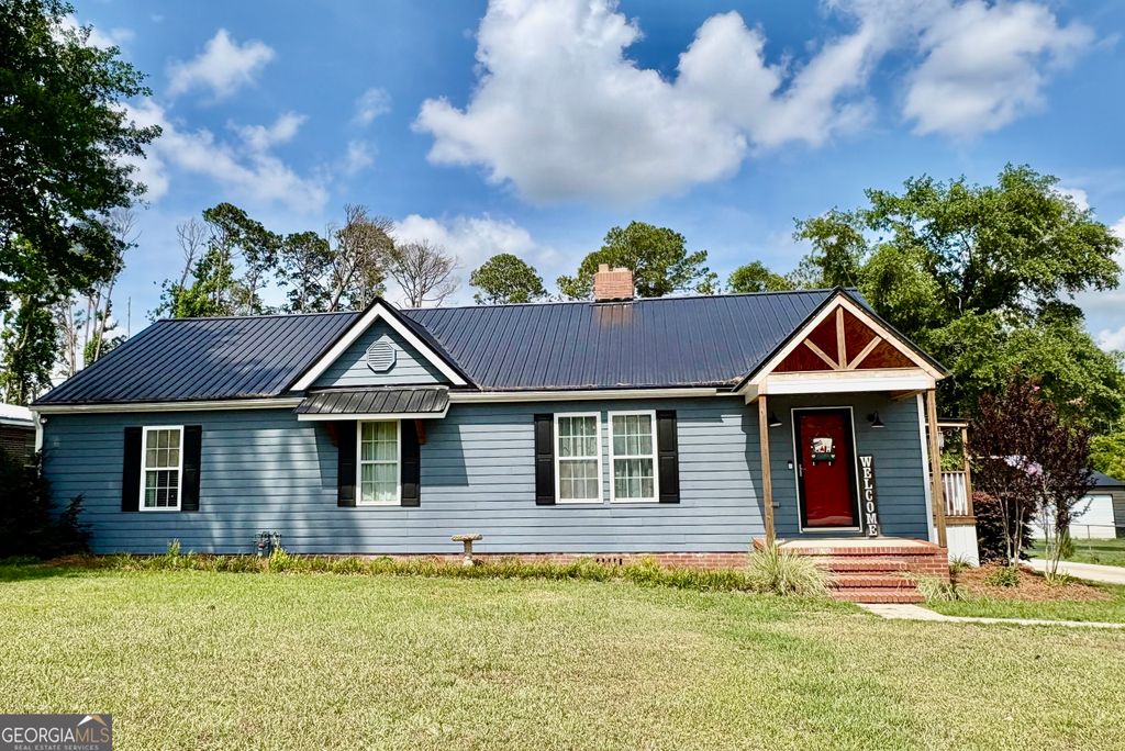 Photo of 348 S. Victory Dr, Lyons, GA 30474 (MLS # 10770436)