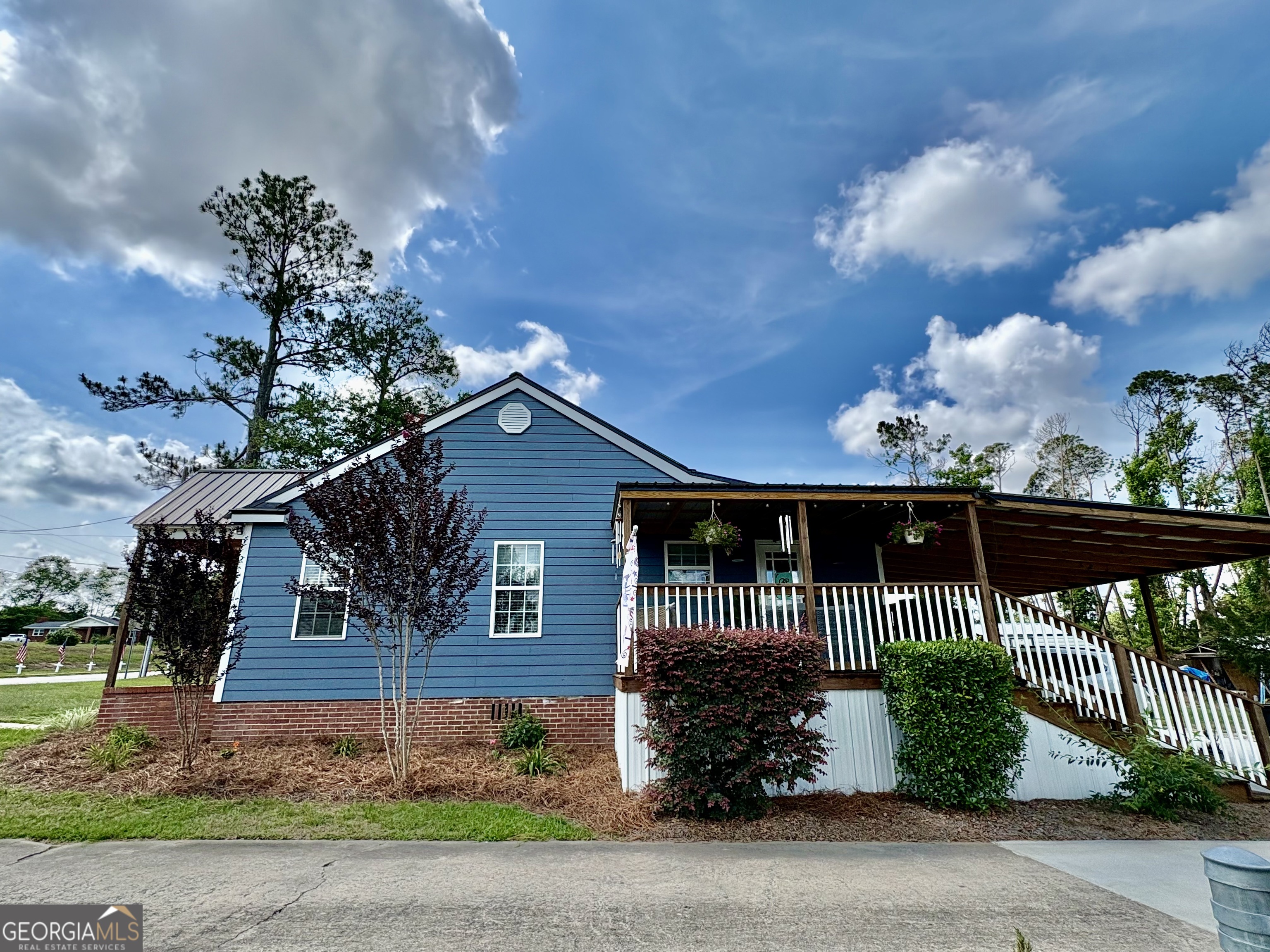 348 S. Victory Dr.