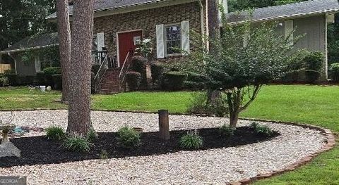 3052 Riviera DR NW Conyers GA 30012