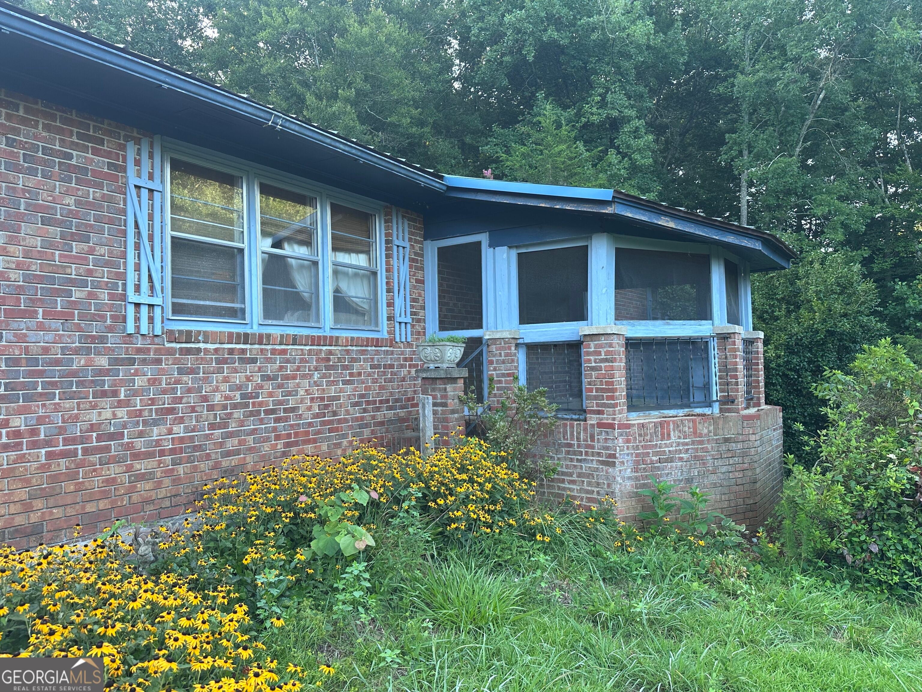 1069 Harbert Valley RD