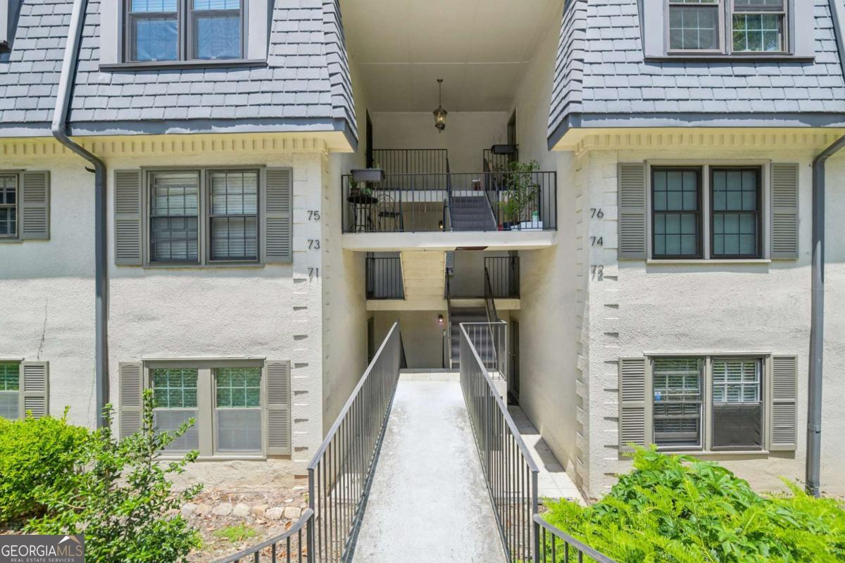72 Montre SQ NW