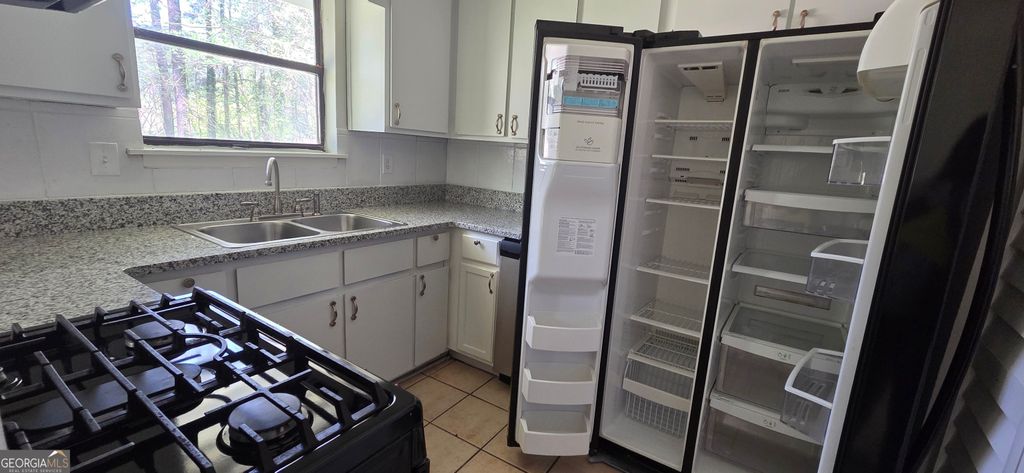 Photo of 445 Wilson Mill Road SW, Atlanta, GA 30331 (MLS # 10725645)