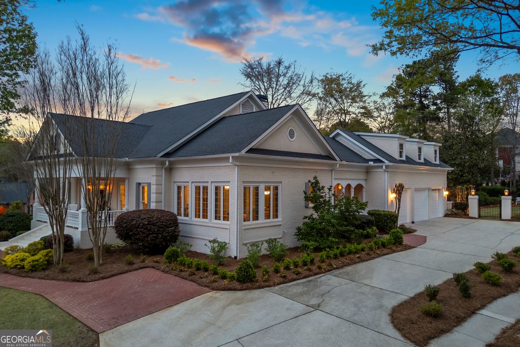 Photo of 5727 Mountain Oak Drive, Braselton, GA 30517 (MLS # 10722983)