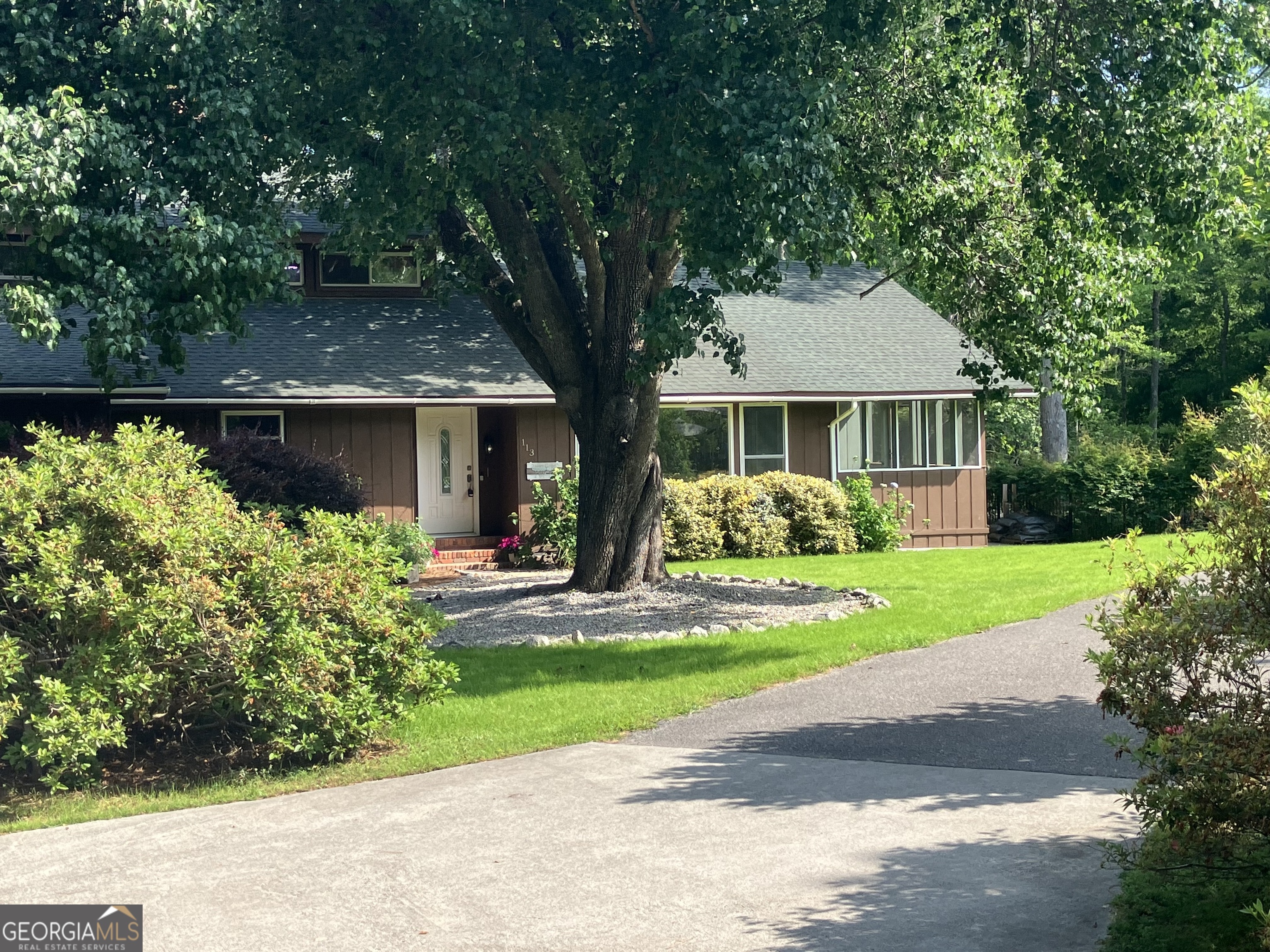 113 Flamingo LN