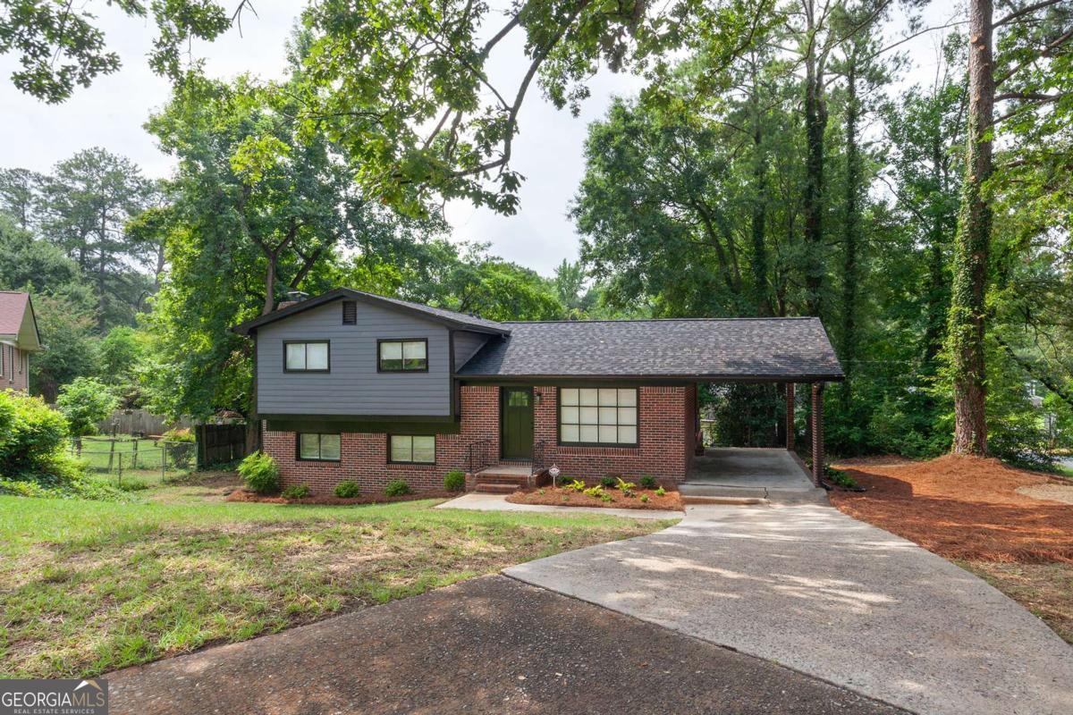 3230 Vanderbilt LN NW