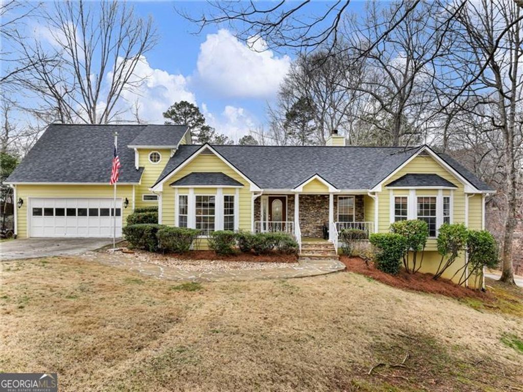 Photo of 6650 Lake Run Drive, Flowery Branch, GA 30542 (MLS # 10704146)