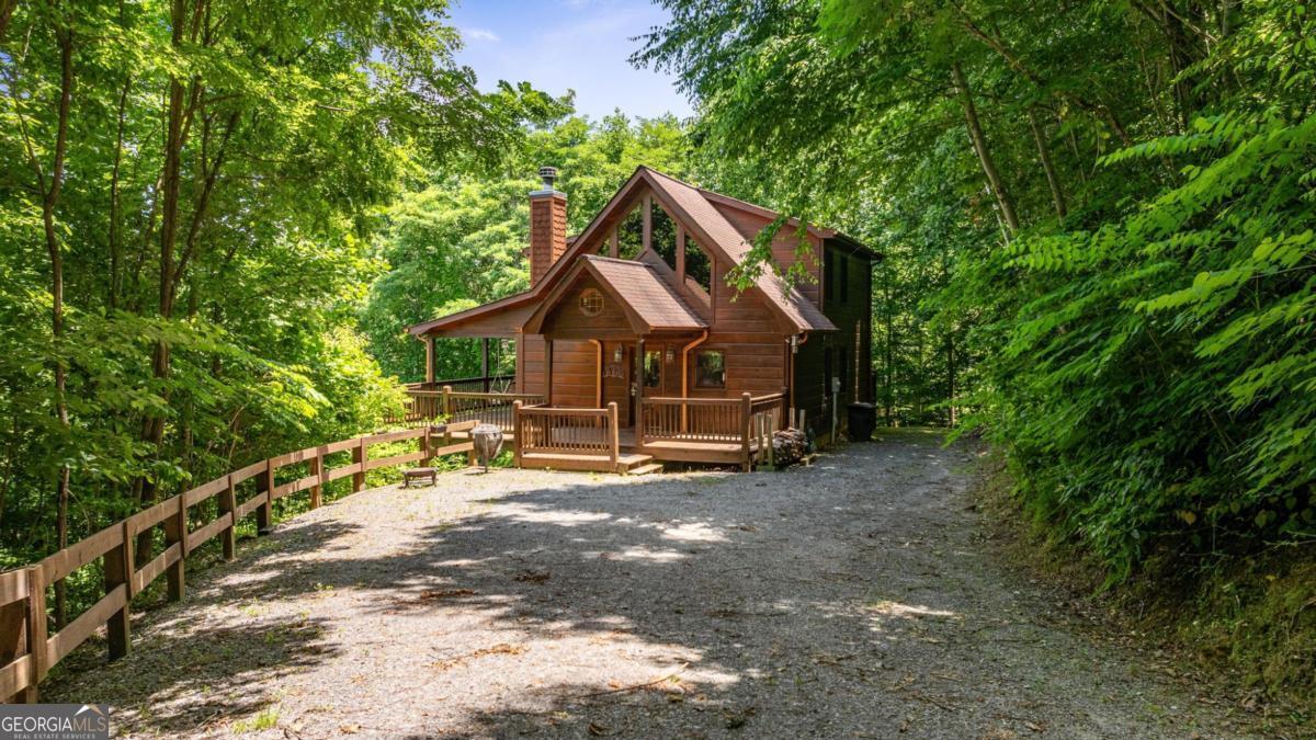 469 Mountain High DR