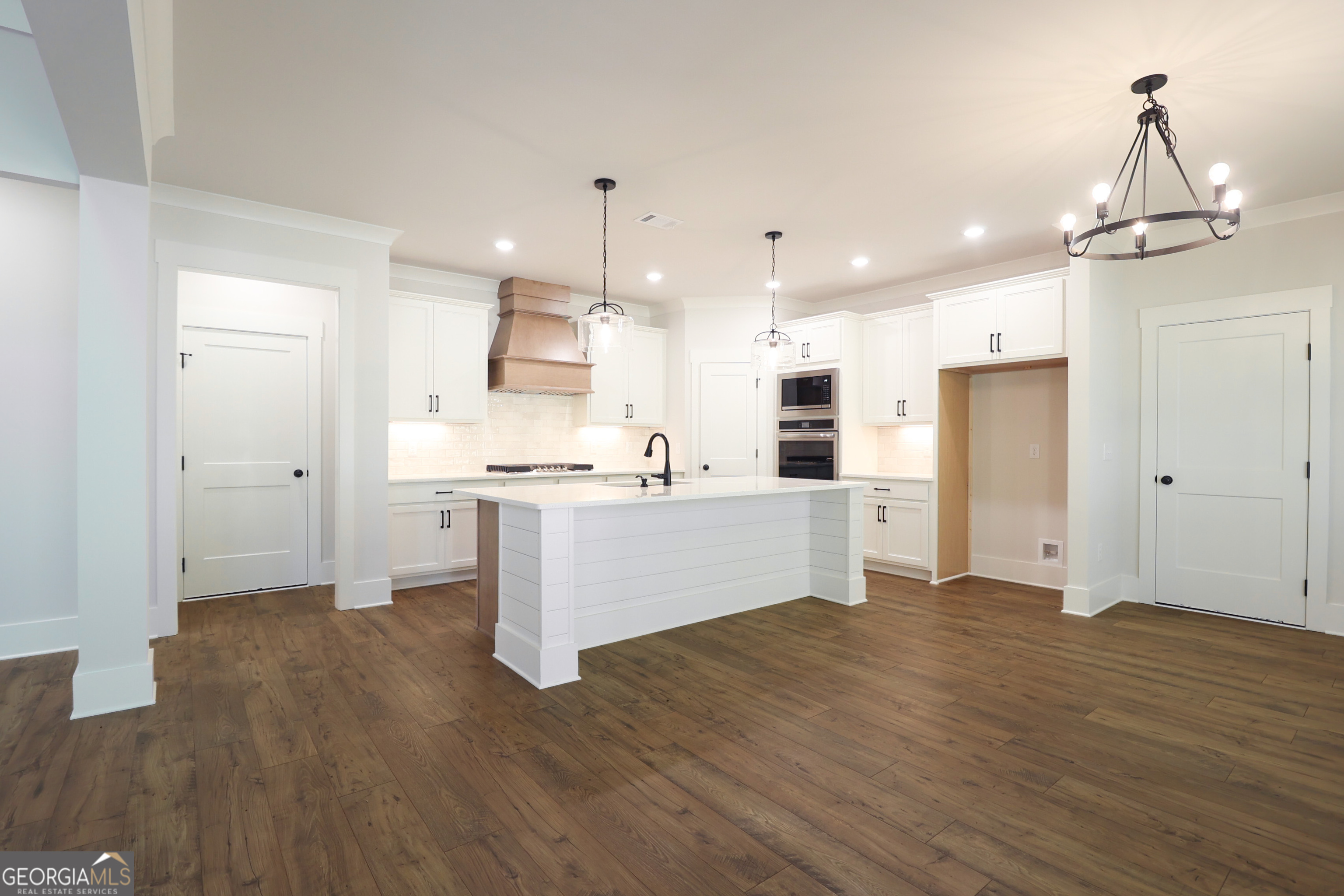 196 Weslyn DR